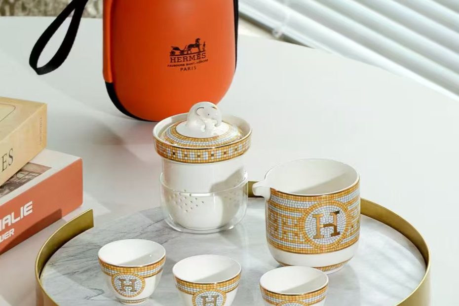 唐山骨瓷批发网专业批发手绘小茶具,功夫茶具日式清新文艺小茶具批发零售13315540382;13373451688;批发价150元一套,顺丰到付!