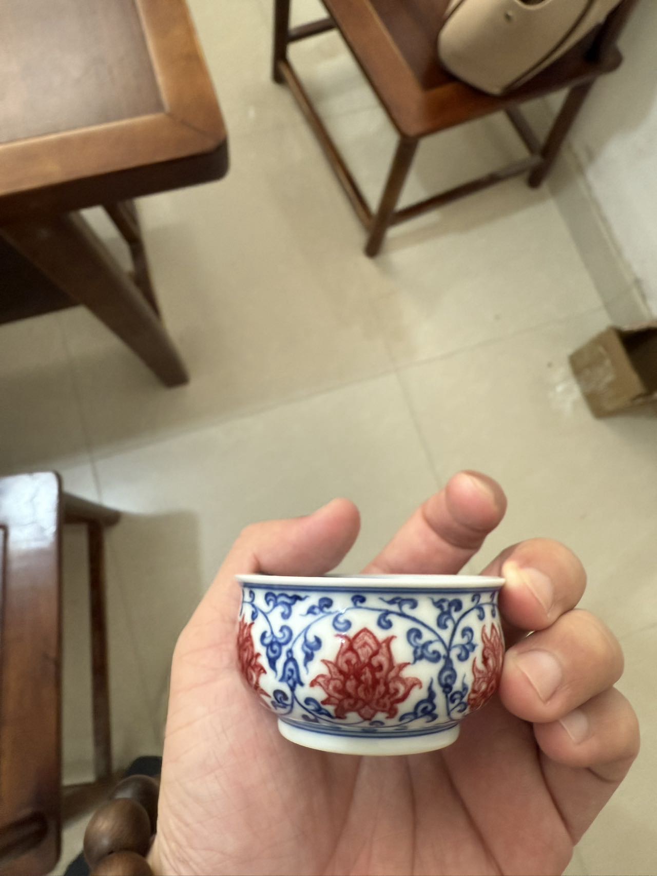 唐山骨瓷批发，专注釉里红，仿明清，可定制专属画片，一件代发，礼品定制